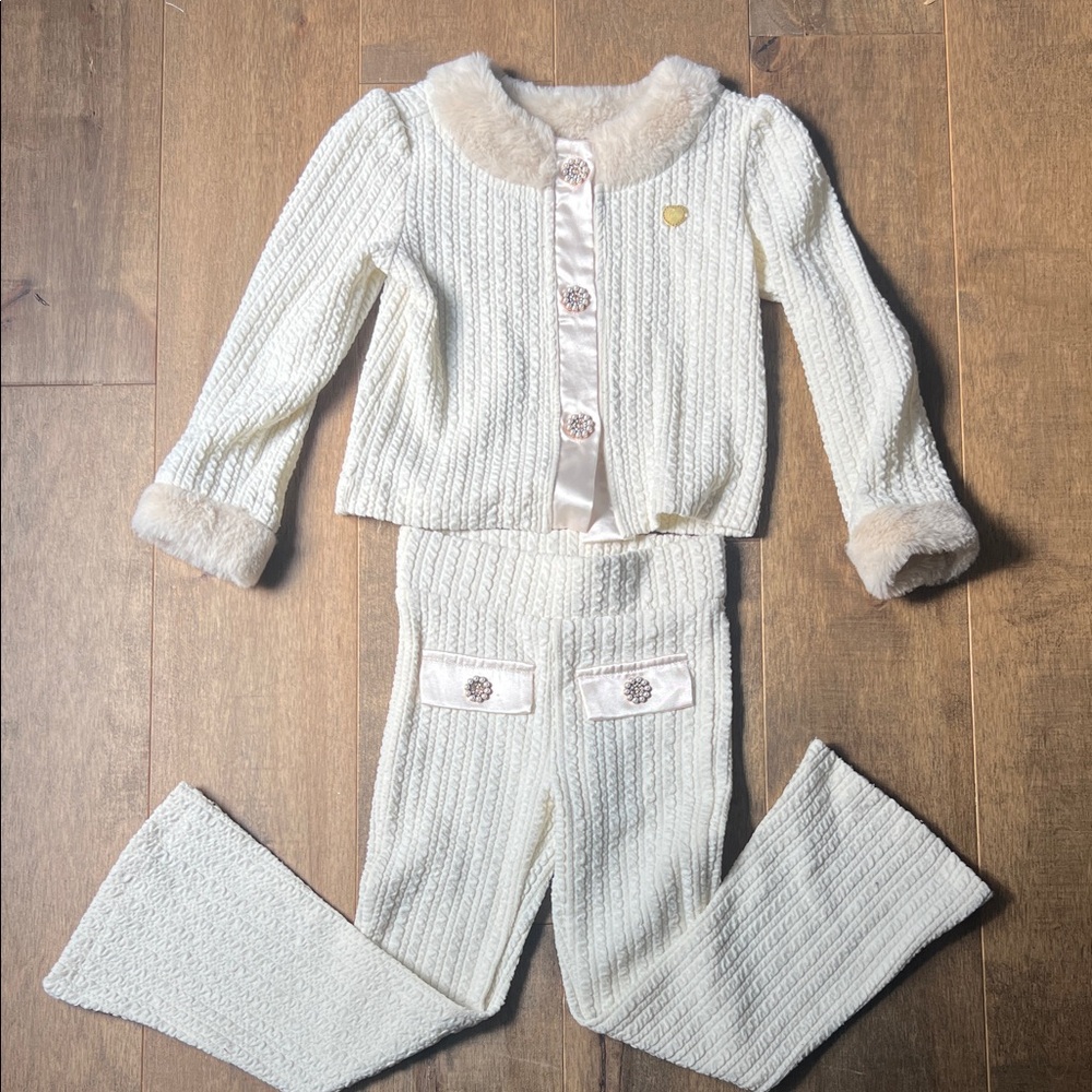 Cozy Winter white toddler set